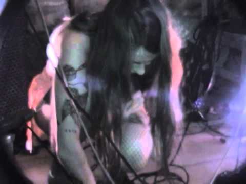 CHICKLETTE - LIVE IN MANHATTAN - YouTube