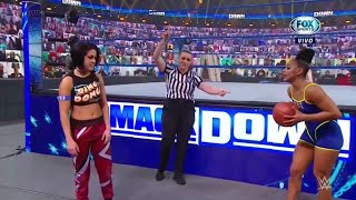 Bayley Vs Bianca Belair competencia de obstáculos - WWE Smackdown 22\/01\/2021 (En Español)