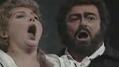 Luciano Pavarotti - Andrea Chenier Act Two- Ora So...