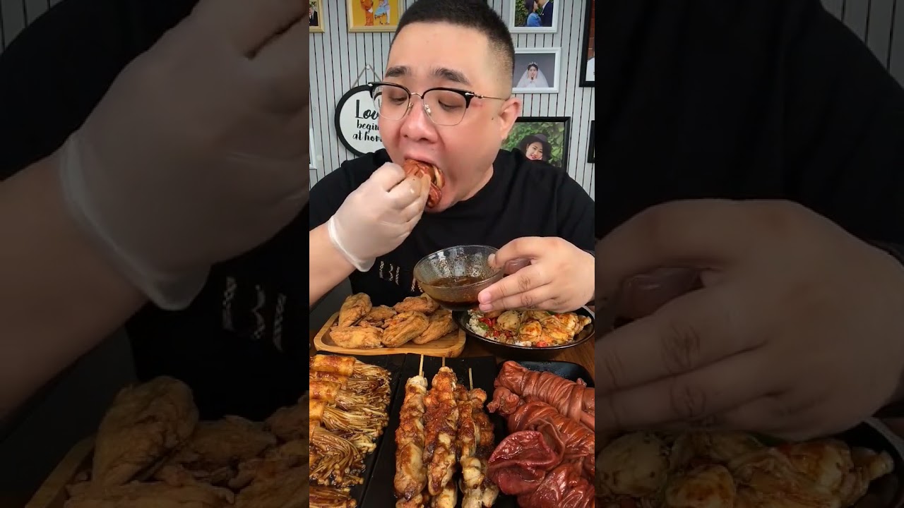 Eating Show Eat seafood, fatty meat, pork skin, pork thighs, beef