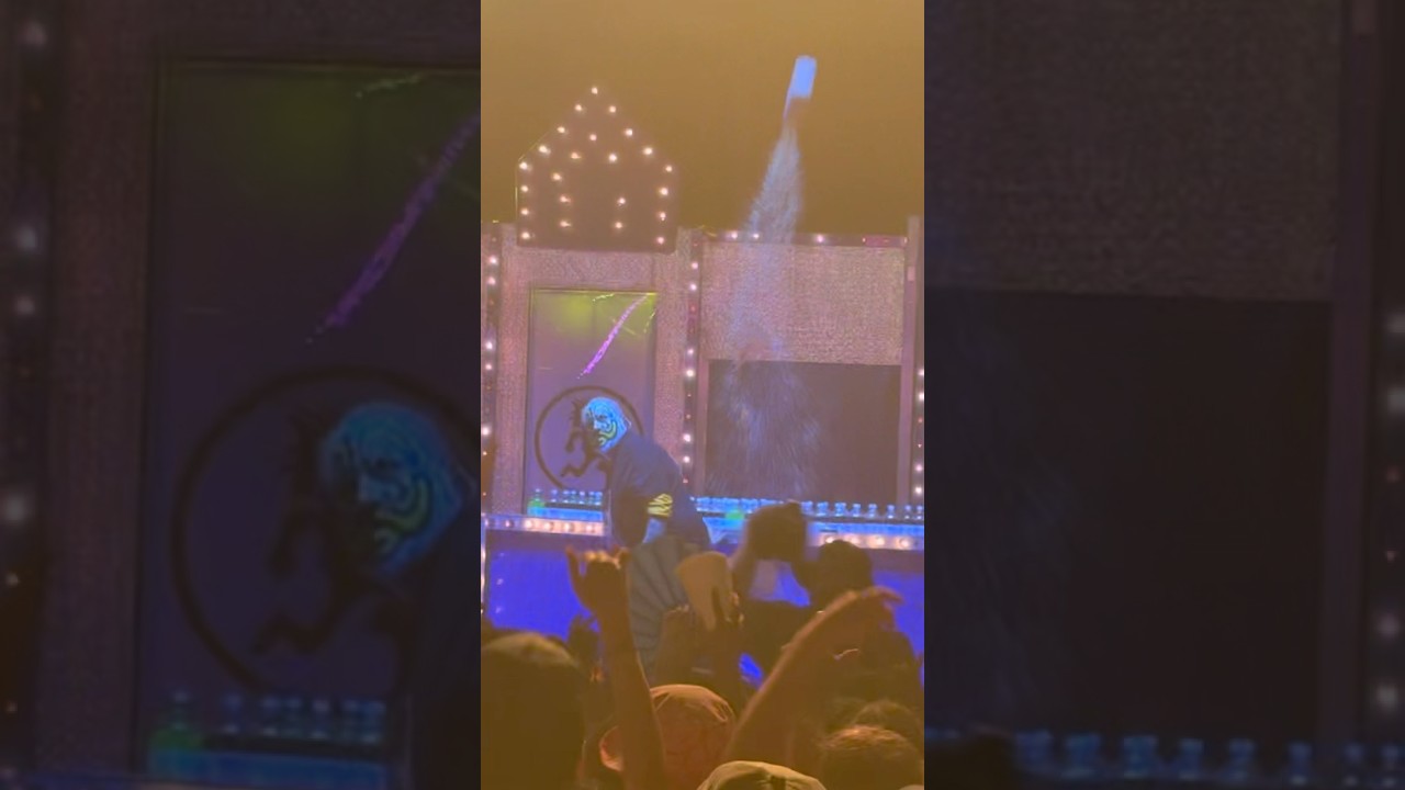 Insane Clown Posse - Chicken Huntin @ The Gathering of the Juggalos 2025. Violent J behind the back!