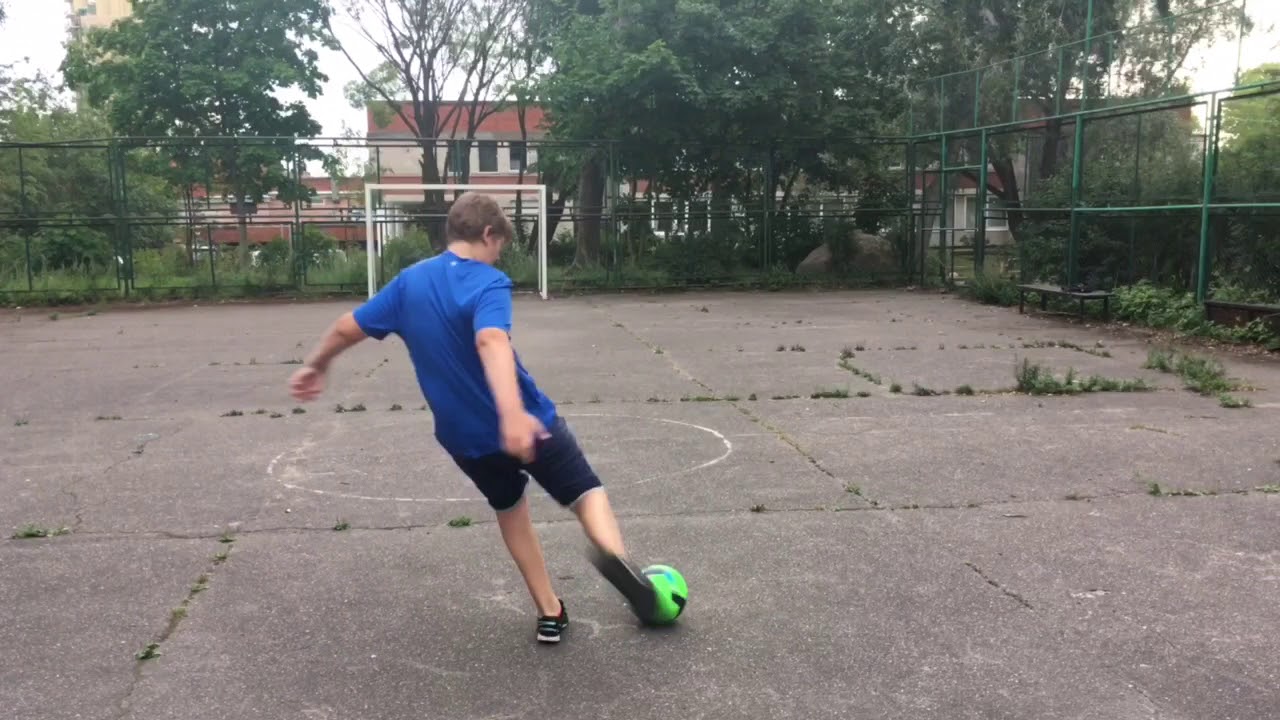 Удары по воротам 2 - YouTube