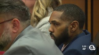 Man accused of murdering fiancée takes the stand