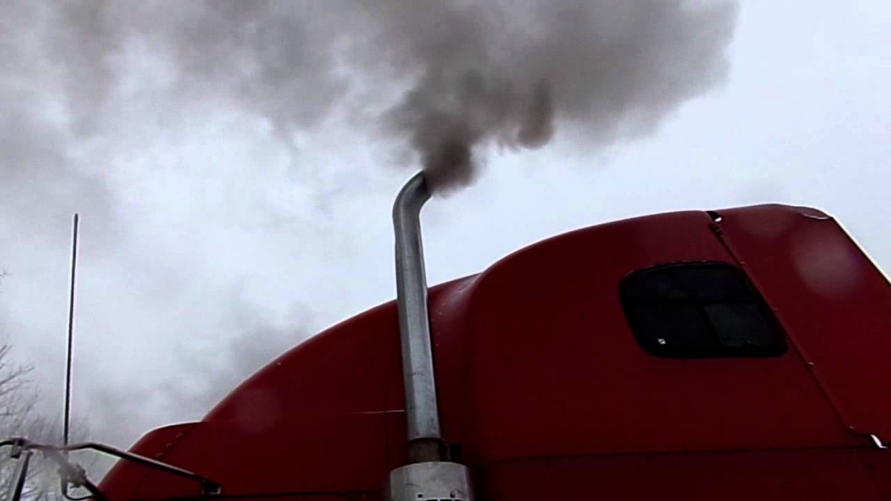 550HP Detroit 60 series cold start. YouTube