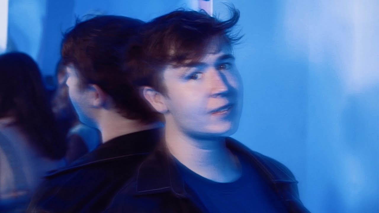 Guarda Cade Huseby - Get Close (official music video) su YouTube Guarda Cade Huseby - Get Close (official music video) su YouTube