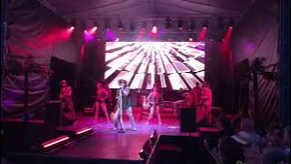 Szikora Róbert és az R-Go Pécs Káptalan kert 20250613