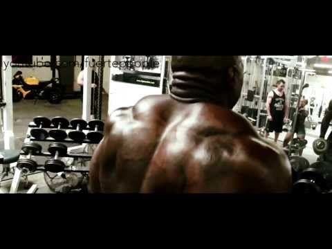 Mike Rashid and Big Rob training shoulders at Metroflex