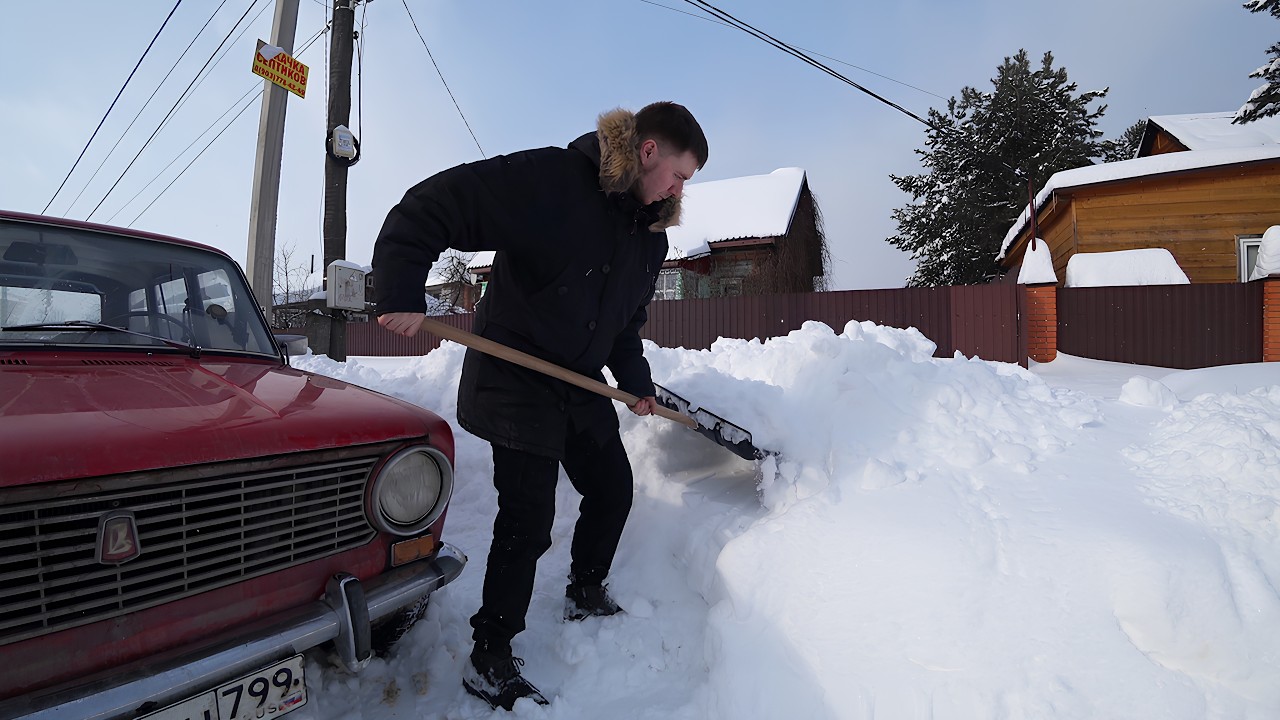 Поездка на Дачу после СИЛЬНОГО СНЕГОПАДА. Сугробы по пояс! Отказали тормоза на двойке / ВАЗ 2102