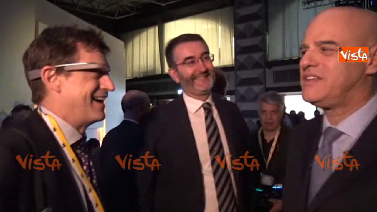 Giornalista inglese tenta intervista all'AD ENI Descalzi con i Google Glass
