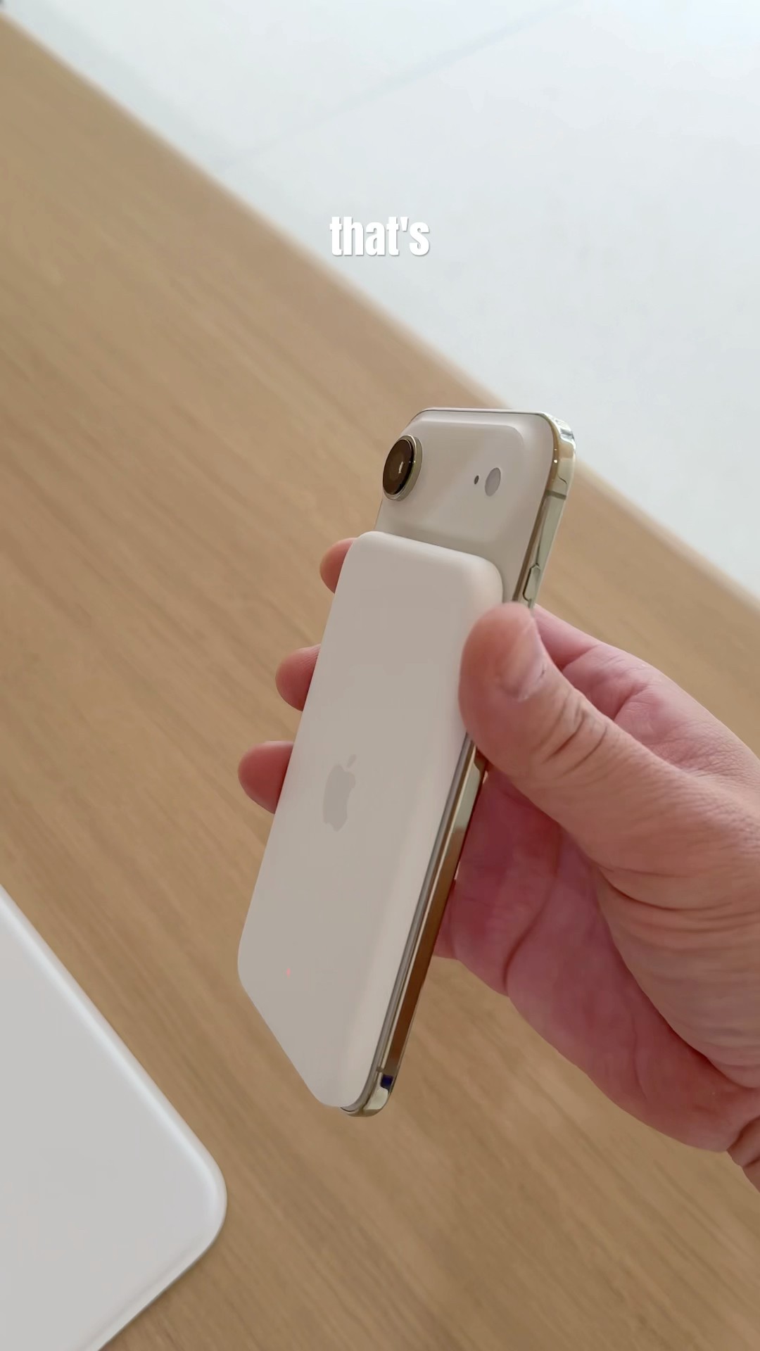 Apple iPhone Air MagSafe Battery Case Hands On: 40 hours? - YouTube