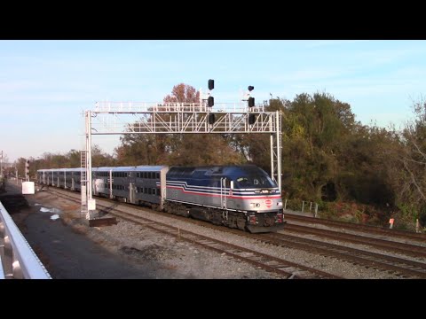 Video: De Virginia Railway Express (VRE) forenzentrein naar DC