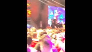 Demet Akalın Hayatı Tespih Yapmış Resimi