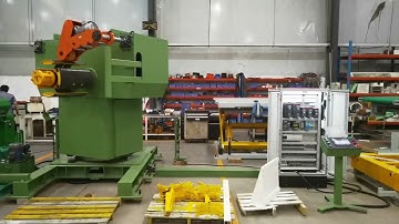 Double head decoiler machine is designed to quick change coil applications.