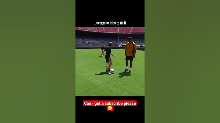 Ronaldinho when he was coaching Messi 😱
