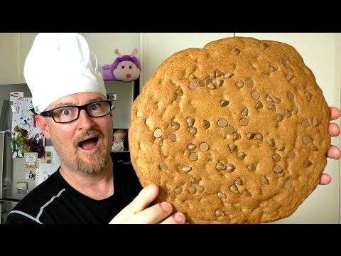 GIANT CHOCOLATE CHIP COOKIE RECIPE