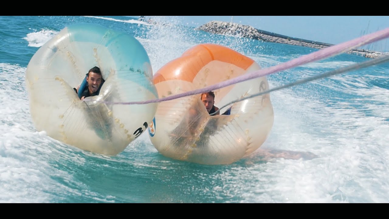 Tractés par un bateau dans des bulles gonfalbles ! Ultimate Family ...