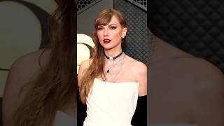 Taylor Swift Clock Necklace at Grammys | Grammys #taylorswift #shortsfeed #trending #grammys