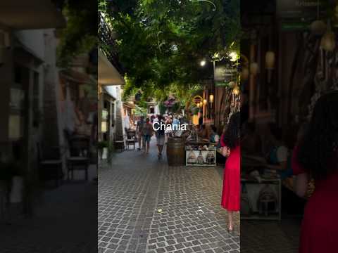 مدينة خانيا في جزيرة كريت اليونانية