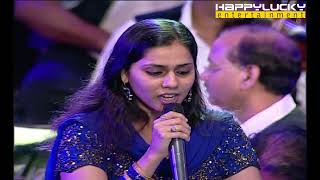 Video thumbnail of "Woh Bhooli Dastan Lo by Nihira Joshi Live HappyLucky Entertainment"