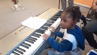 4-year old piano prodigy receives standing Ovation in Church