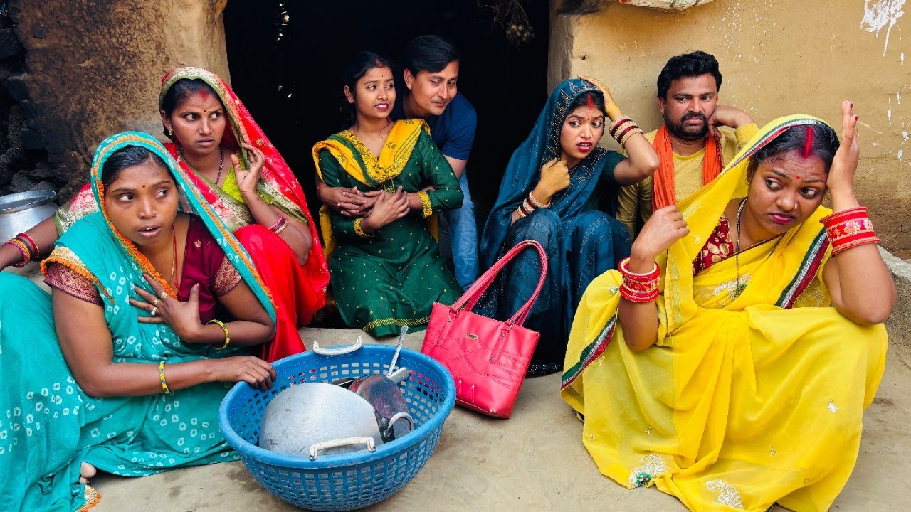 निर्लज्ज लड़की, देखिये कैसे हितई में आशिक बुलाकर रचाई रासलीला।|Gawar Bhauji Priti Singh Comedy