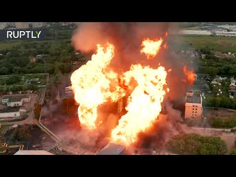 Drone footage of 50m-high flames near power plant in Moscow Region