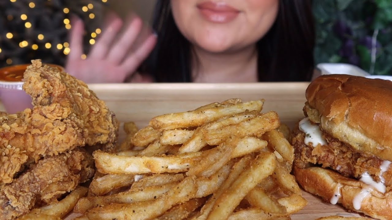 ASMR POPEYES | NEW SIGNATURE HOT WINGS | CHICKEN SANDWICH | CAJUN FRIES | WHISPERING FOOD VIDEO