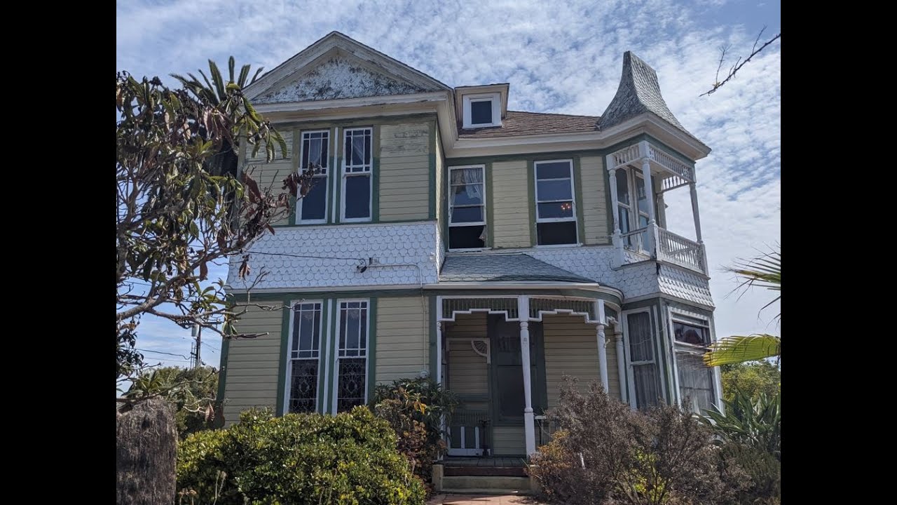 Queen-Anne Victorian Built in 1888