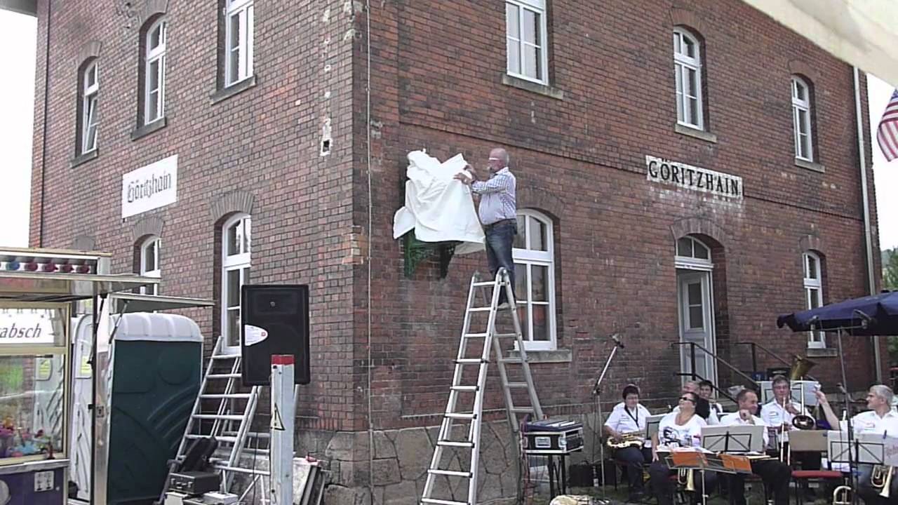 Göritzhain feiert Uhren Weihe am Bahnhof