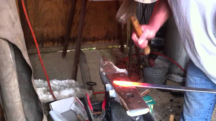 Bladesmith Robert Spradlin, Forging old Style