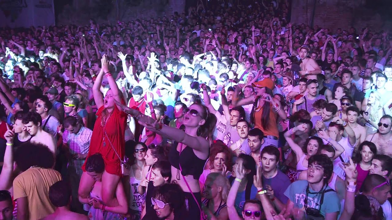 Fedde Le Grand - Autosave (LIVE) at EXIT Festival 2011