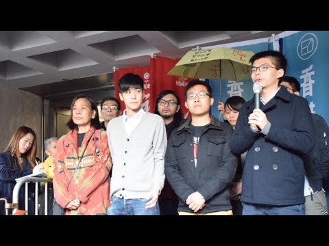 香港民主女神周庭遭控\