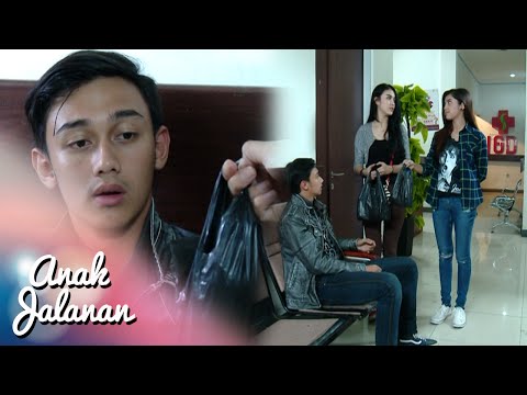 Mondy Bingung Raya Sama Bella Ngasih Makanan Anak Jalanan 30 April 2016