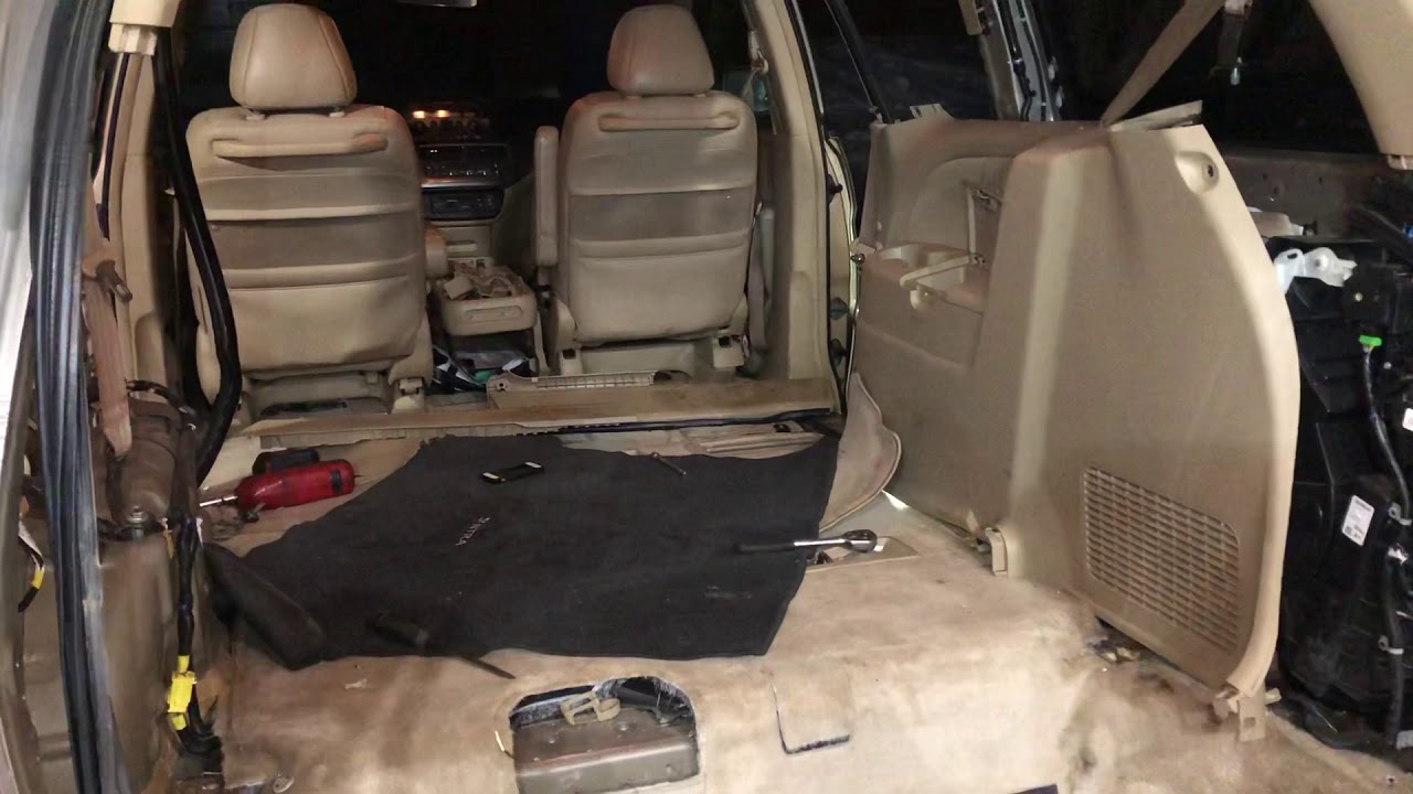 How to remove back seat on Honda Odyssey 2006 - YouTube