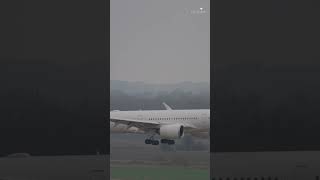 Smokey Landing from a Lufthansa A350-900 at Munich Airport