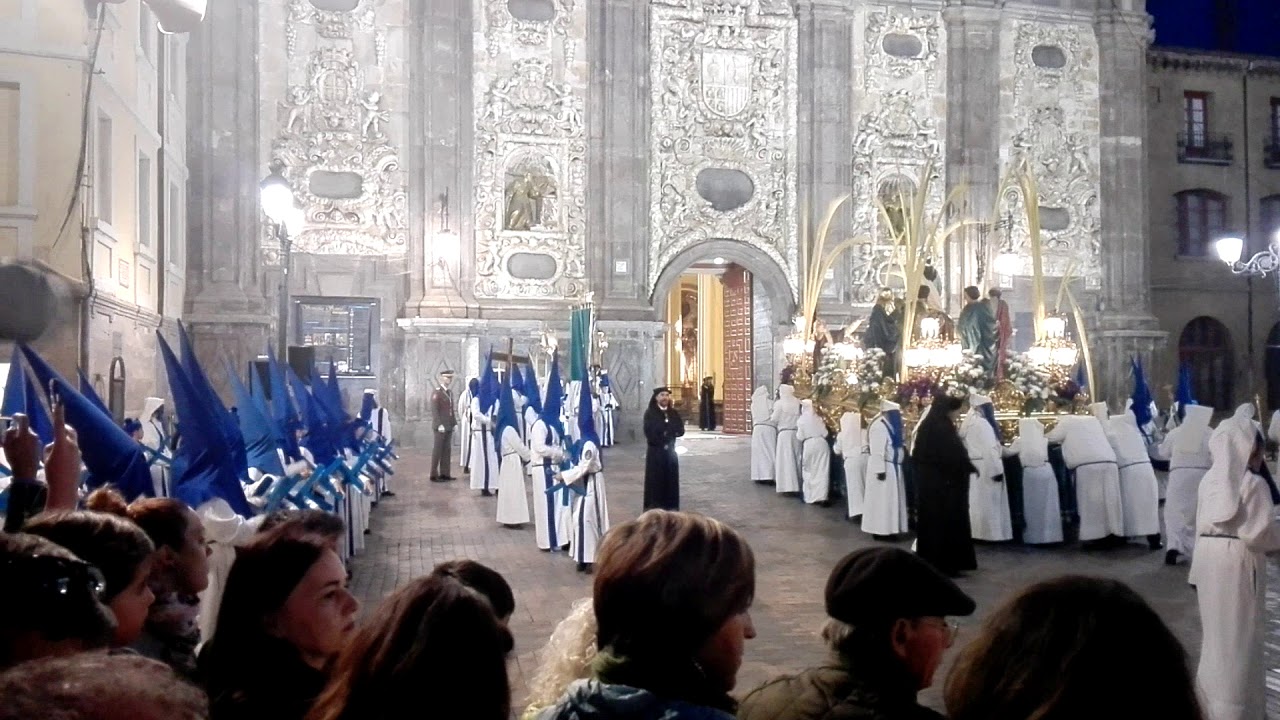 Cofradía de La Entrada. Zaragoza 2019. Procesión del Santo Entierro. Calandina