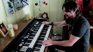 Scuttle Buttin Variations on Overdriven Hammond B3 Organ.(Comp: Stevie Ray Vaughan/Perf: Mike Mangan