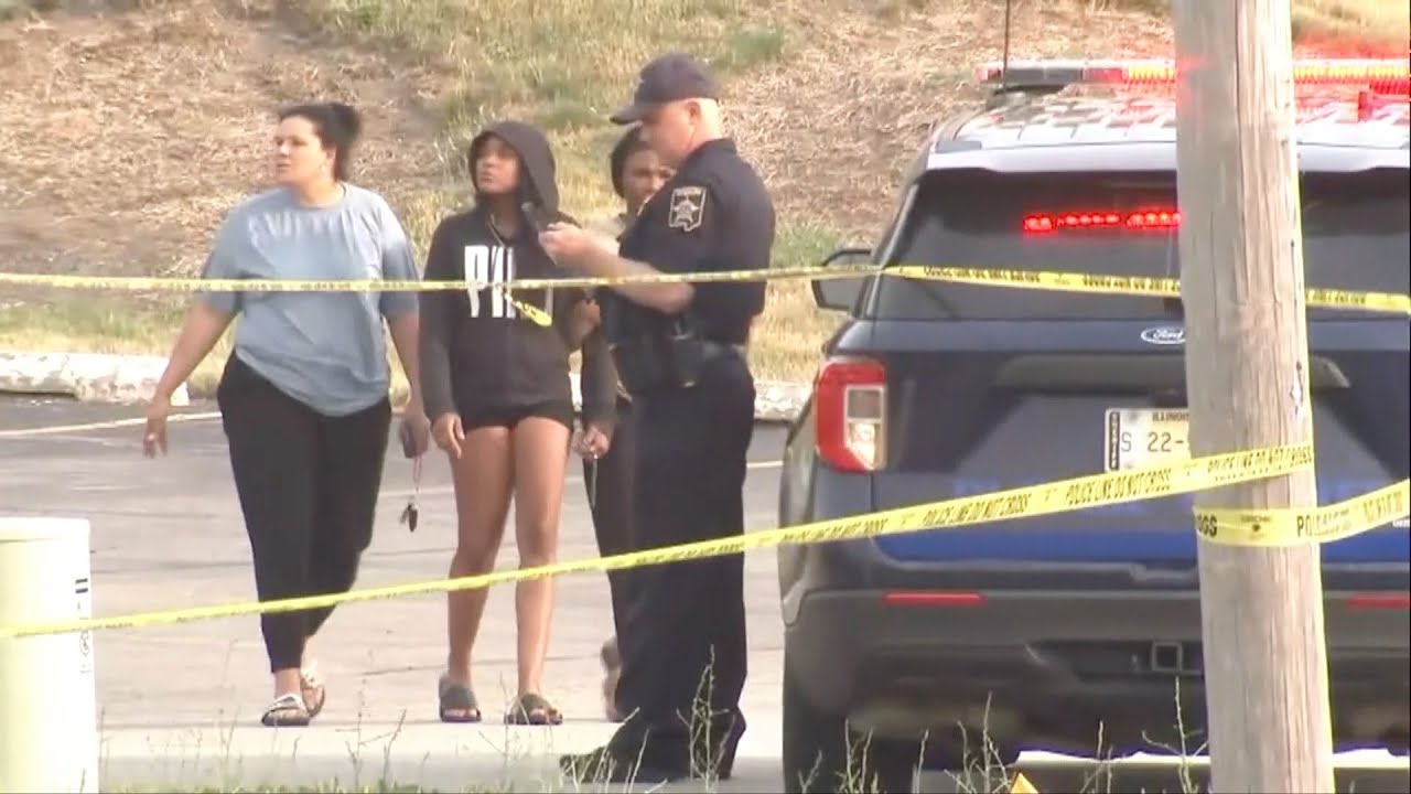 1 killed, at least 22 wounded in Illinois shooting