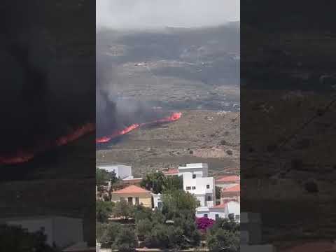 Δασική πυρκαγιά στην Άνδρο