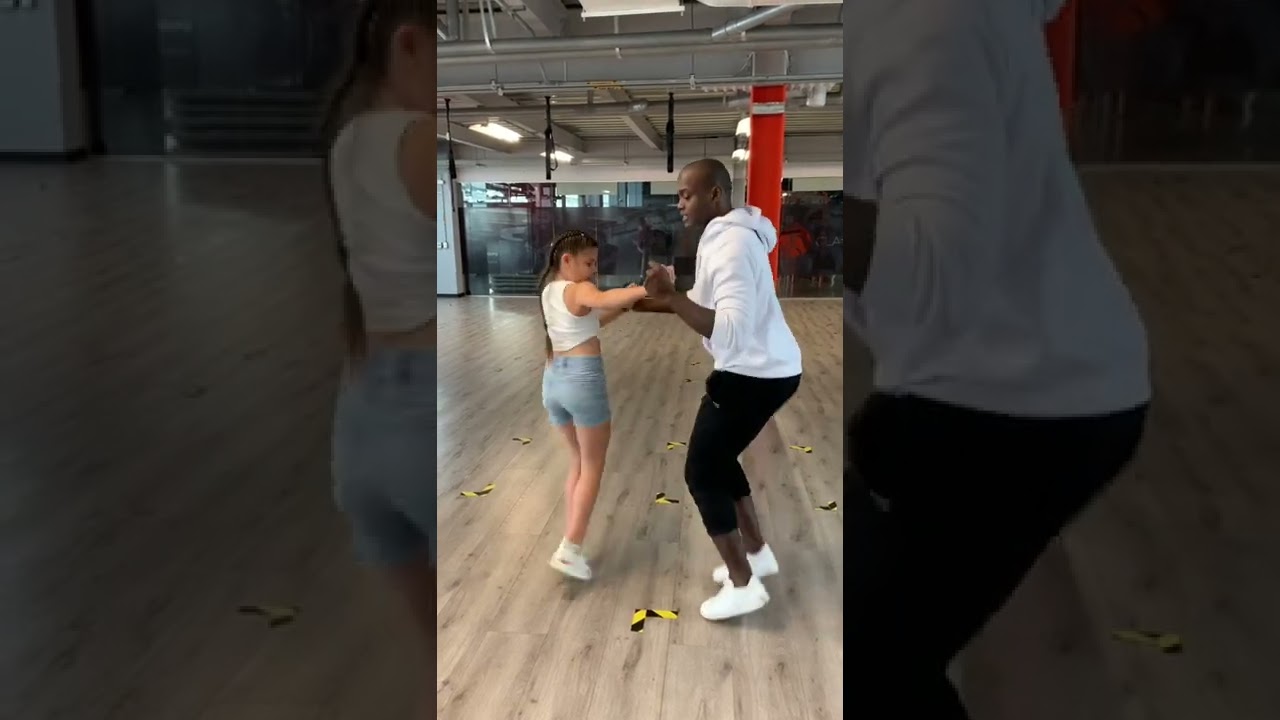 Apréndete estos pasos de Boogaloo con Maria Camila y Andres.