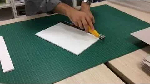 How to cut foamboard