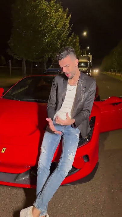 Ela pirou na Dodge Ram ou na Ferrari?