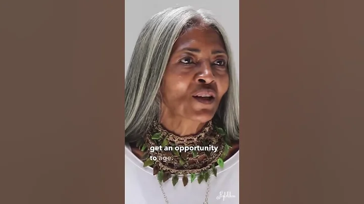 Model JoAni Johnson Is Embracing Ageing Instead Of...