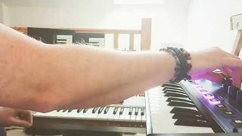 Moog Source meets the Novation Mininova. Ambient soundscape.#moog #novation