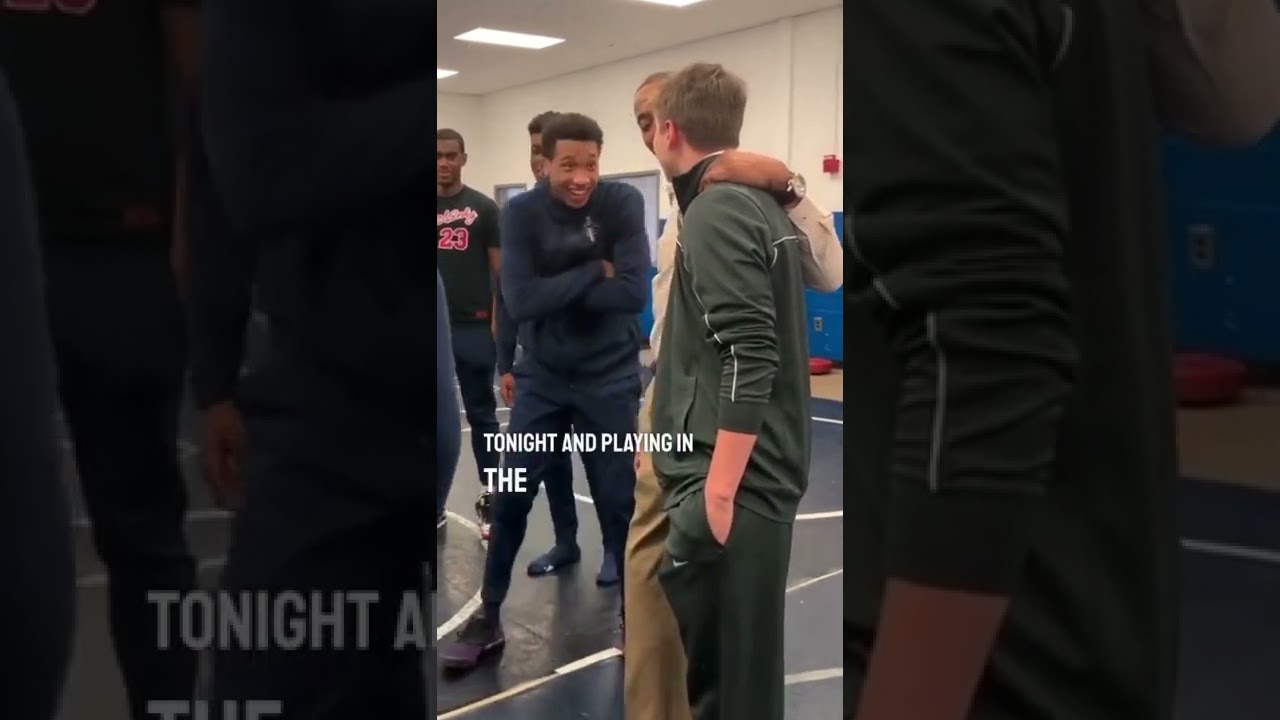 Менеджер их команды впервые сыграл и забил гол с сиреной 🙌