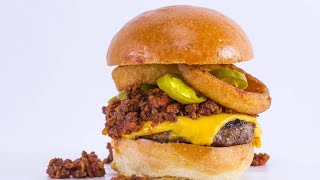 ... ! this burger-with-the-works gets topped with chili, pickled
jalapenos, and onion rings. more from entertainment tonight: ht...