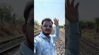 Ase Beed Train 🚊 Che Electric Railway Kaam Honar #viral #ytshorts  #minivlog  #tranding  #train 😘