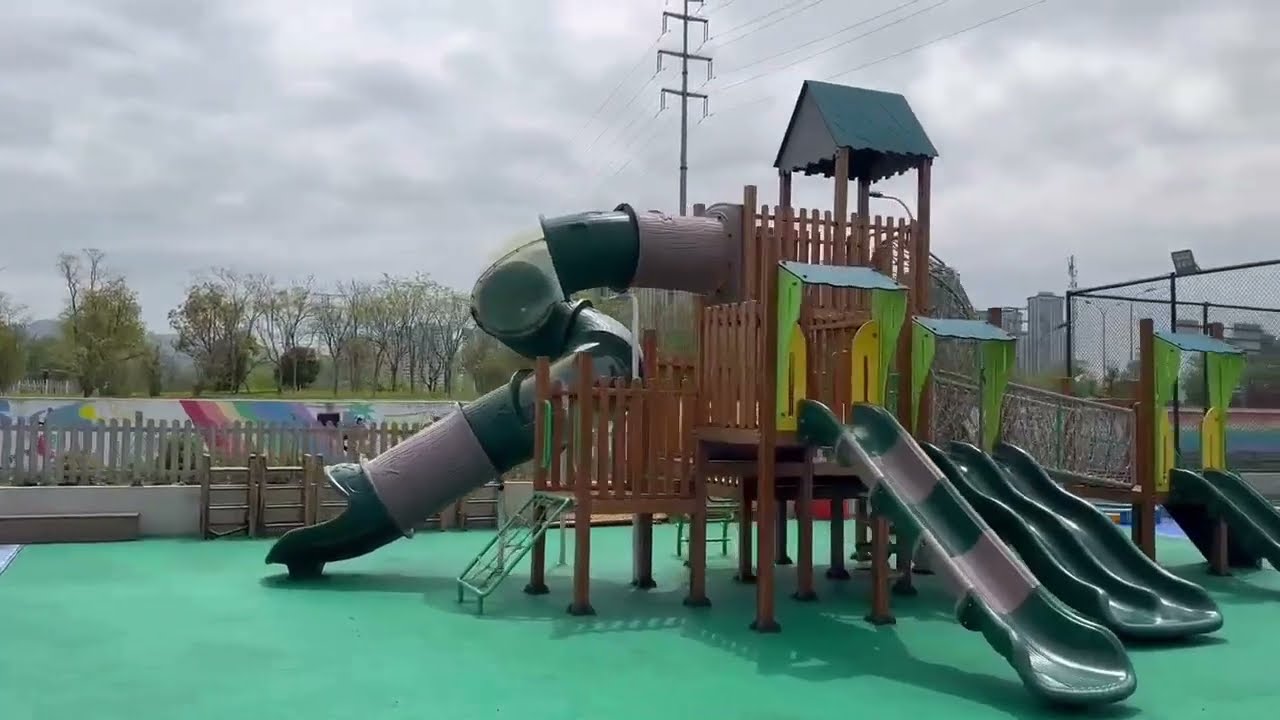Where Can We Buy an Outdoor Playground with Best Quality and Competitive Price 