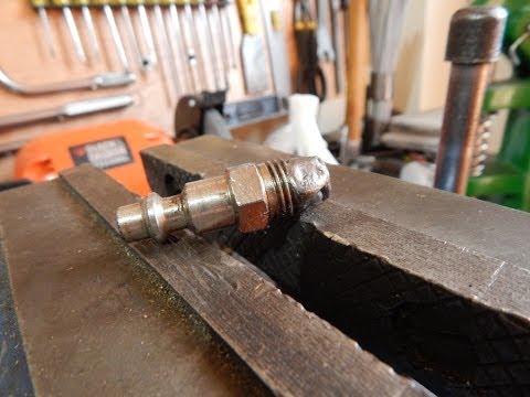 Acople para inflar ruedas de bicicleta con compresor (how to inflate a bike tire with compresor)