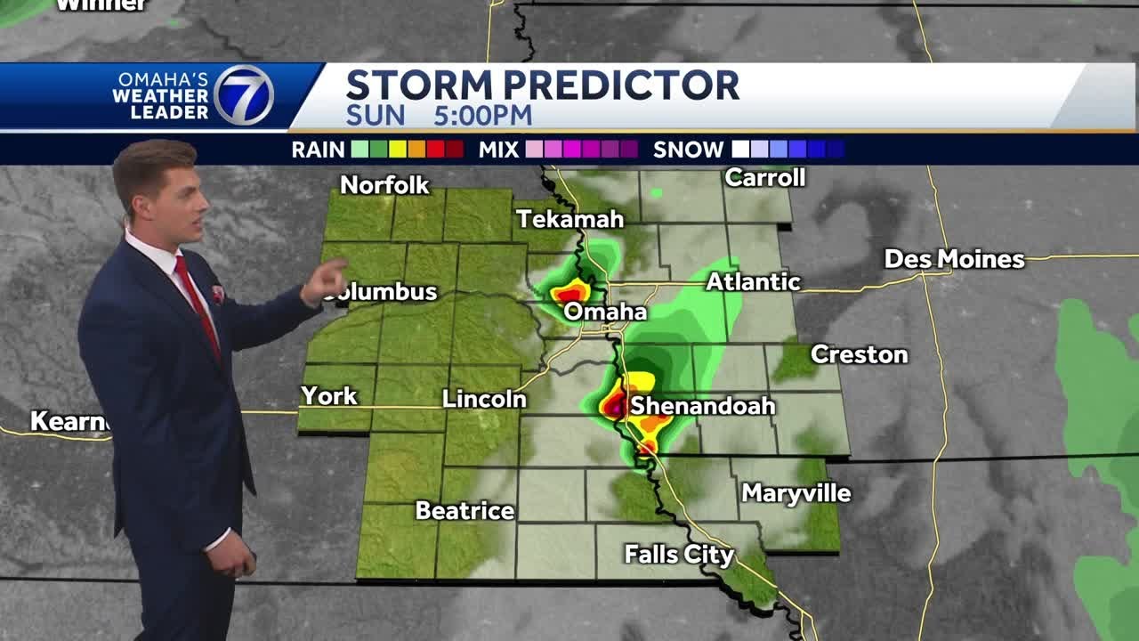 Storm chances return on Sunday - YouTube